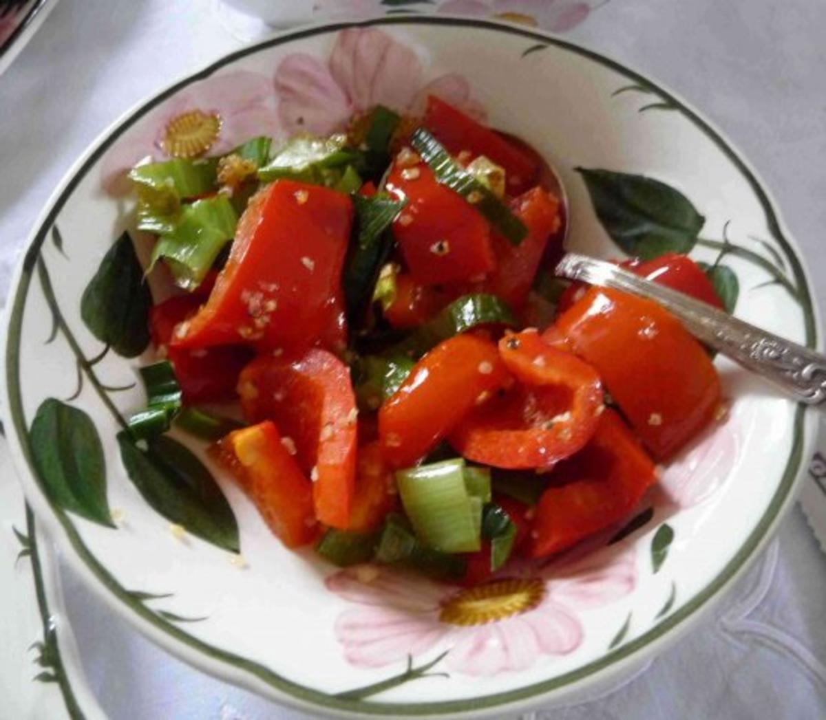Salat Paprika Lauch Zwiebel Salat Rezept Kochbar De