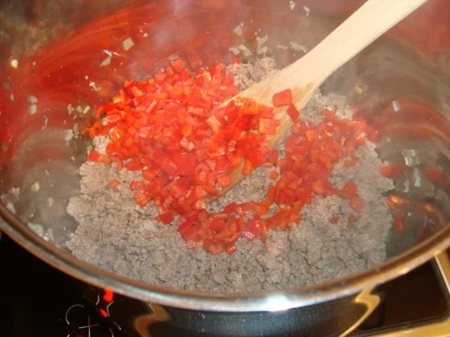 Rezept: Ajvar-Suppe mit frischen Paprikastückchen Bild Nr. 4 Ajvar-Suppe mit frischen Paprikastückchen - Rezept - Bild Nr. 4