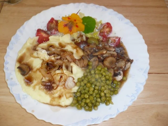 VEGETARISCHE MITTAGSMAHLZEIT - Rezept