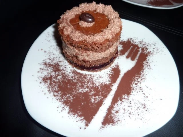 Rezept: Mokka-Buttercreme-Törtchen Bild Nr. 2 Mokka-Buttercreme-Törtchen - Rezept - Bild Nr. 2