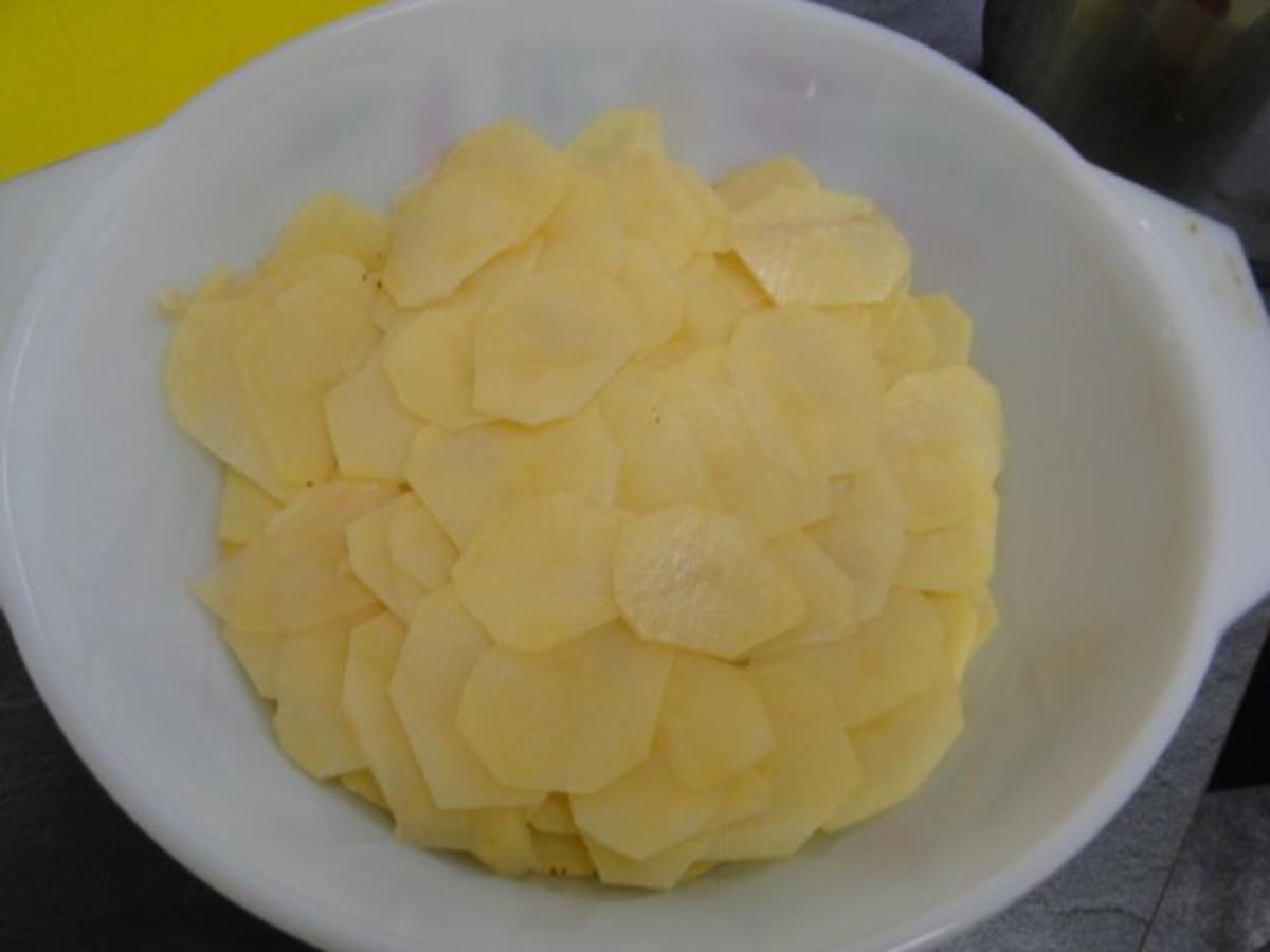 Kartoffelgratin nach Tinas Art, Beilage zum Eisbein/Haxen - Rezept