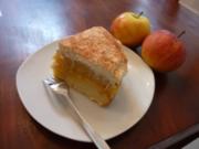 Kleine Apfel-Pudding-Torte mit Sahne und Zimt - Rezept