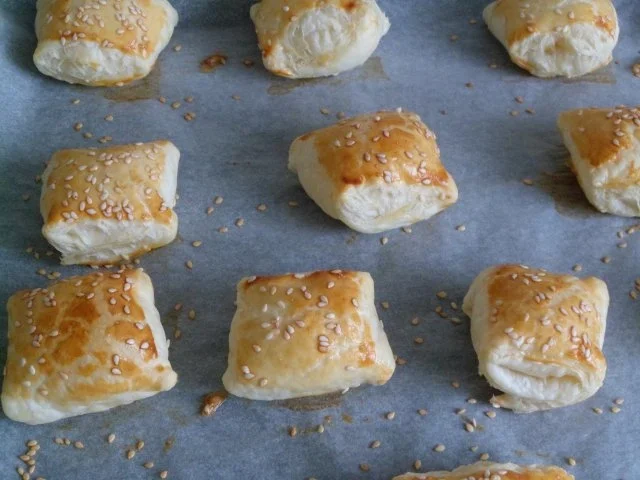 Rezept: Mini-Käse-Täschchen Mini-Käse-Täschchen - Rezept