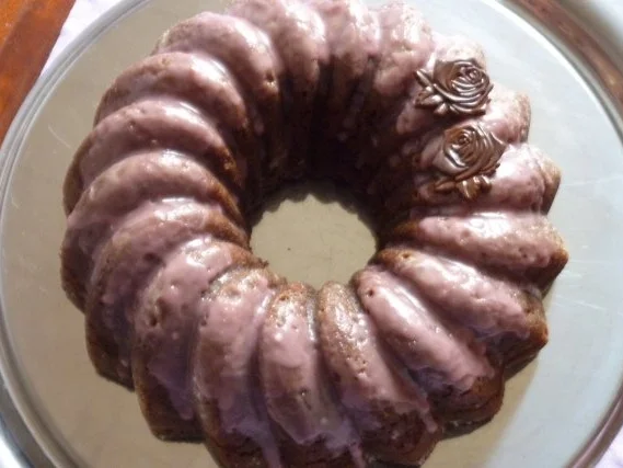 Rezept: Rotweingugelhupf Rotweingugelhupf - Rezept