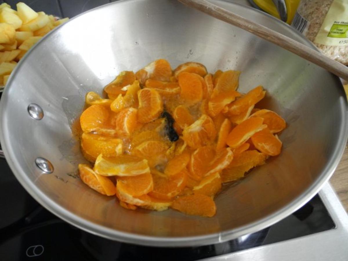 Dessert : Milchreis an heißen karamelisierten Apfel-Clementinen-Obst - Rezept - Bild Nr. 7