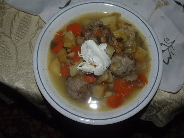 Hackbällchen-Eintopf - Rezept - Bild Nr. 2