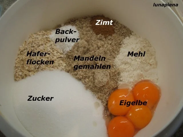 Backen: Apfel-Möhren-Kuchen - Rezept - Bild Nr. 5