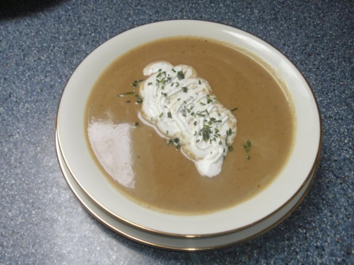 Maronensuppe mit Maronen vorgekocht und vakuumiert aus dem Supermarkt