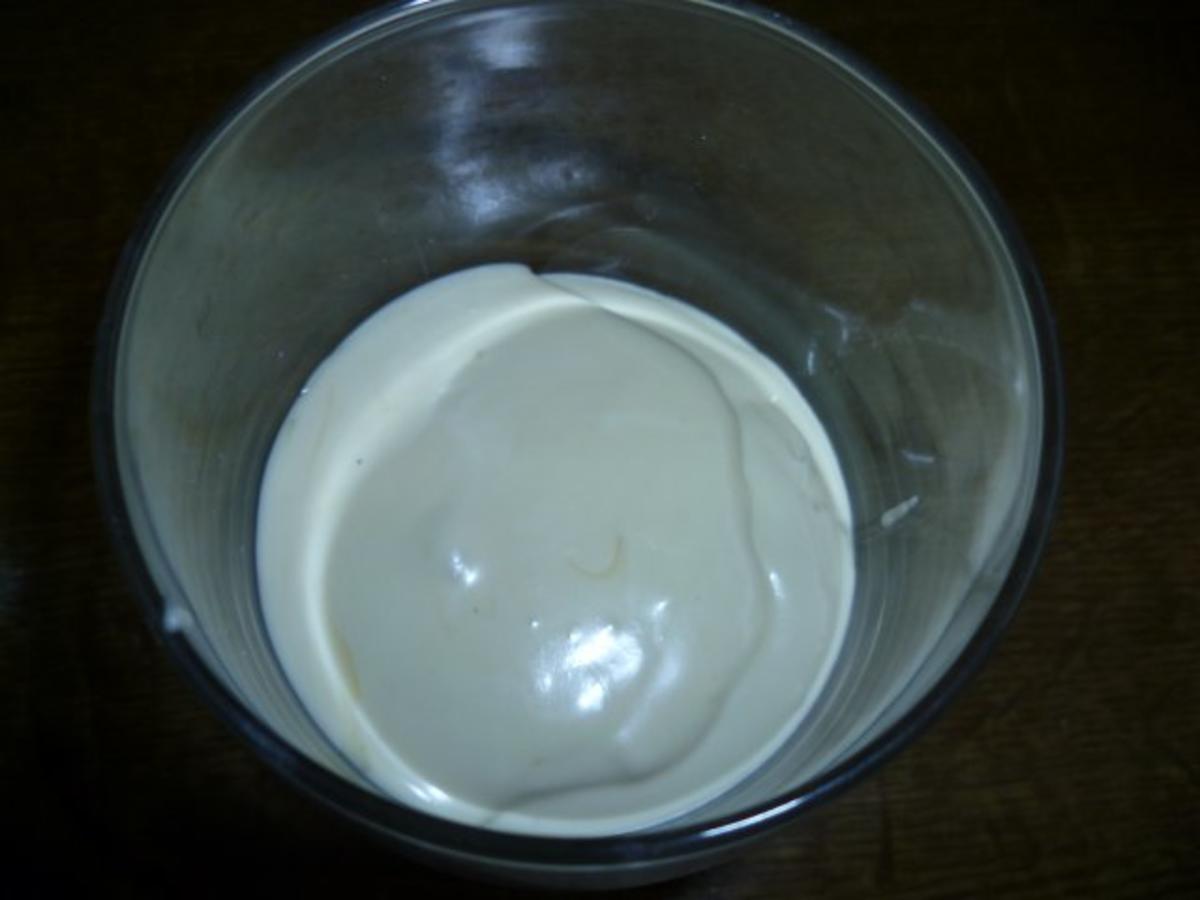 Weiße Kaffeemousse mit marinierter Grapefruit - Rezept - Bild Nr. 4