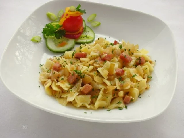 Rezept: Krautfleckerl mit Speck Krautfleckerl mit Speck - Rezept