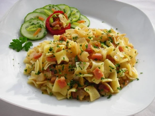 Rezept: Krautfleckerl mit Speck Bild Nr. 12 Krautfleckerl mit Speck - Rezept - Bild Nr. 12