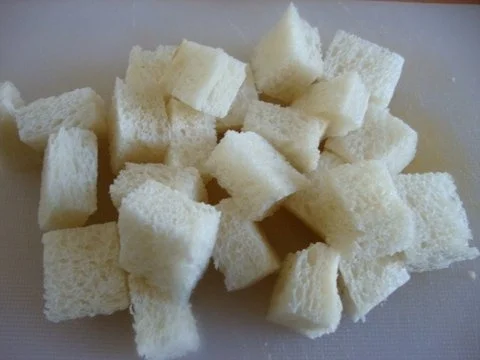 Rezept: Steinpilzsuppe mit Gemüseeinlage und Käsecrouton´s Bild Nr. 11 Steinpilzsuppe mit Gemüseeinlage und Käsecrouton´s - Rezept - Bild Nr. 11