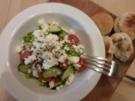 Griechischer Bauernsalat mit Pizzabrot - Rezept