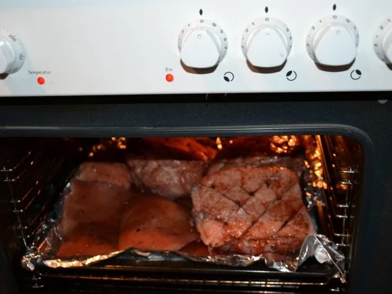 Rezept: Weihnachtsbraten - Gewürzschinken Bild Nr. 2 Weihnachtsbraten - Gewürzschinken - Rezept - Bild Nr. 2