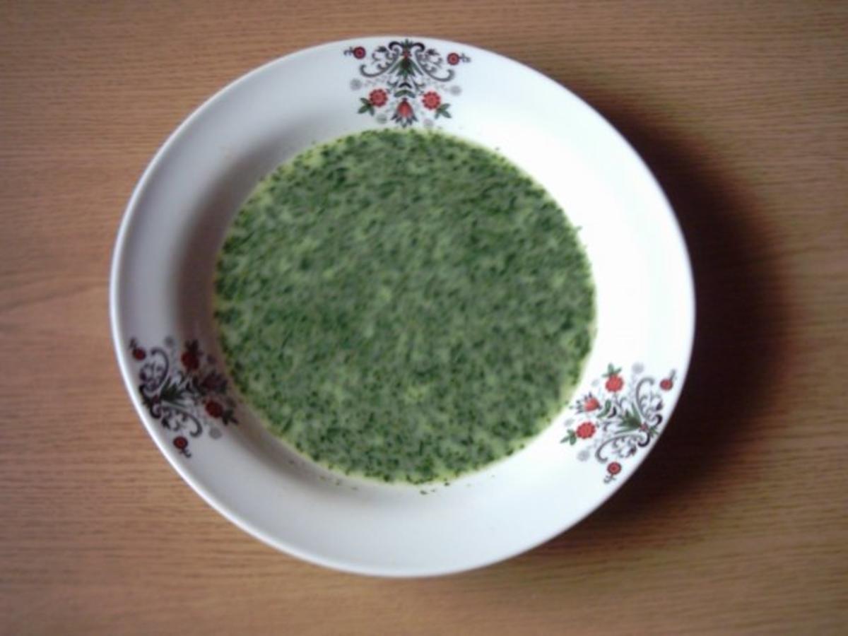 Spinatsuppe mit Spinat frisch und Butter - Rezept mit Bild - kochbar.de