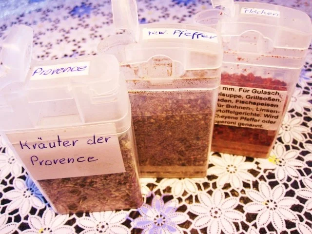 gewürzte Nudeln - schön scharf und mit Sesam bestreut - Rezept - Bild Nr. 2