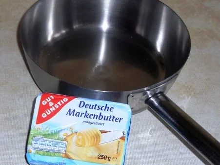 Rezept: Reines Butterschmalz à la "Oòrndrasch", selbst hergestellt und viel besser als gekauftes. Bild Nr. 2 Reines Butterschmalz à la "Oòrndrasch", selbst hergestellt und viel besser als gekauftes. - Rezept - Bild Nr. 2