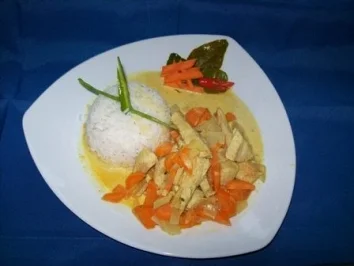 Rezept: Putenfleisch mit Curry und Möhren Putenfleisch mit Curry und Möhren - Rezept