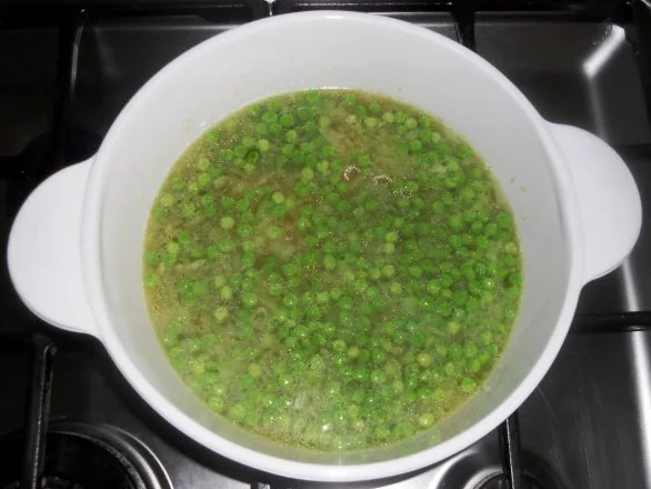 "Risi-Pisi" à la "Oòrndrasch". Ein locker, körniger Reis mit jungen Erbsen (Rzpt. um 1976) - Rezept - Bild Nr. 14