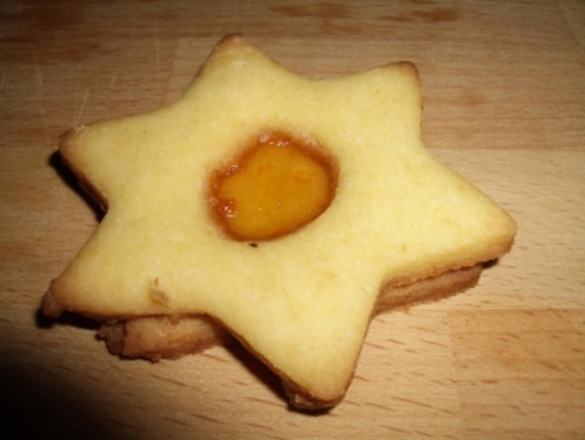 Bilder für Marillenringe - Marmeladen Kringel - Plätzchen mit Loch - Rezept