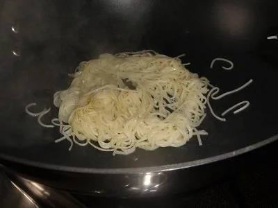 Rezept: Wok-Hähnchen mit Ananas und Paprika Bild Nr. 5 Wok-Hähnchen mit Ananas und Paprika - Rezept - Bild Nr. 5