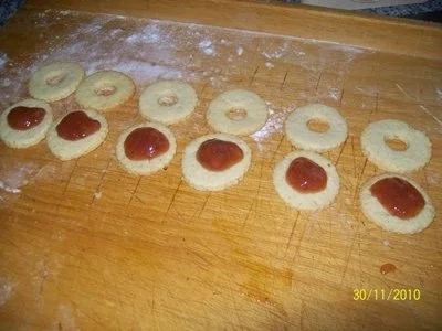 Plätzchen: Meine kleinen Spitzbuben - Rezept - Bild Nr. 4