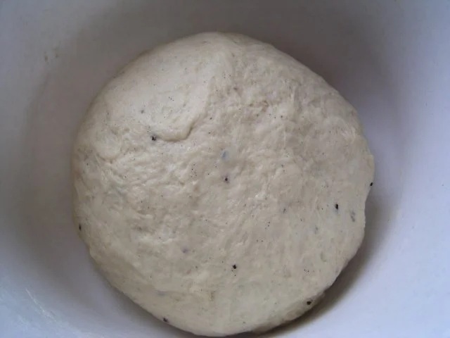 Rezept: Süße-Vanille-Buttermilch-Brötchen 12 Stück Bild Nr. 2 Süße-Vanille-Buttermilch-Brötchen 12 Stück - Rezept - Bild Nr. 2