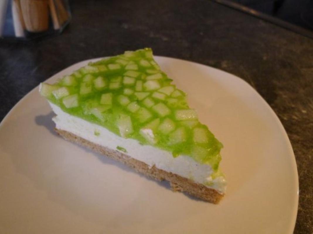 Torte von Crème fraîche und grünem Apfel - Rezept - kochbar.de