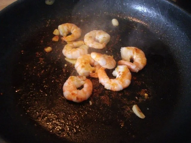 Käsespatzen  mit Knobi-Garnelen - Rezept - Bild Nr. 7