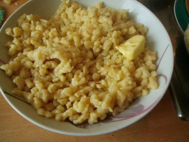 Käsespatzen  mit Knobi-Garnelen - Rezept - Bild Nr. 11