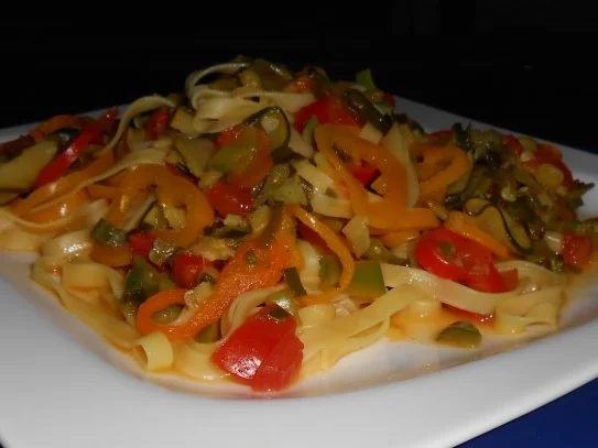 Rezept: Fruchtige Gemüse-Pasta Fruchtige Gemüse-Pasta - Rezept