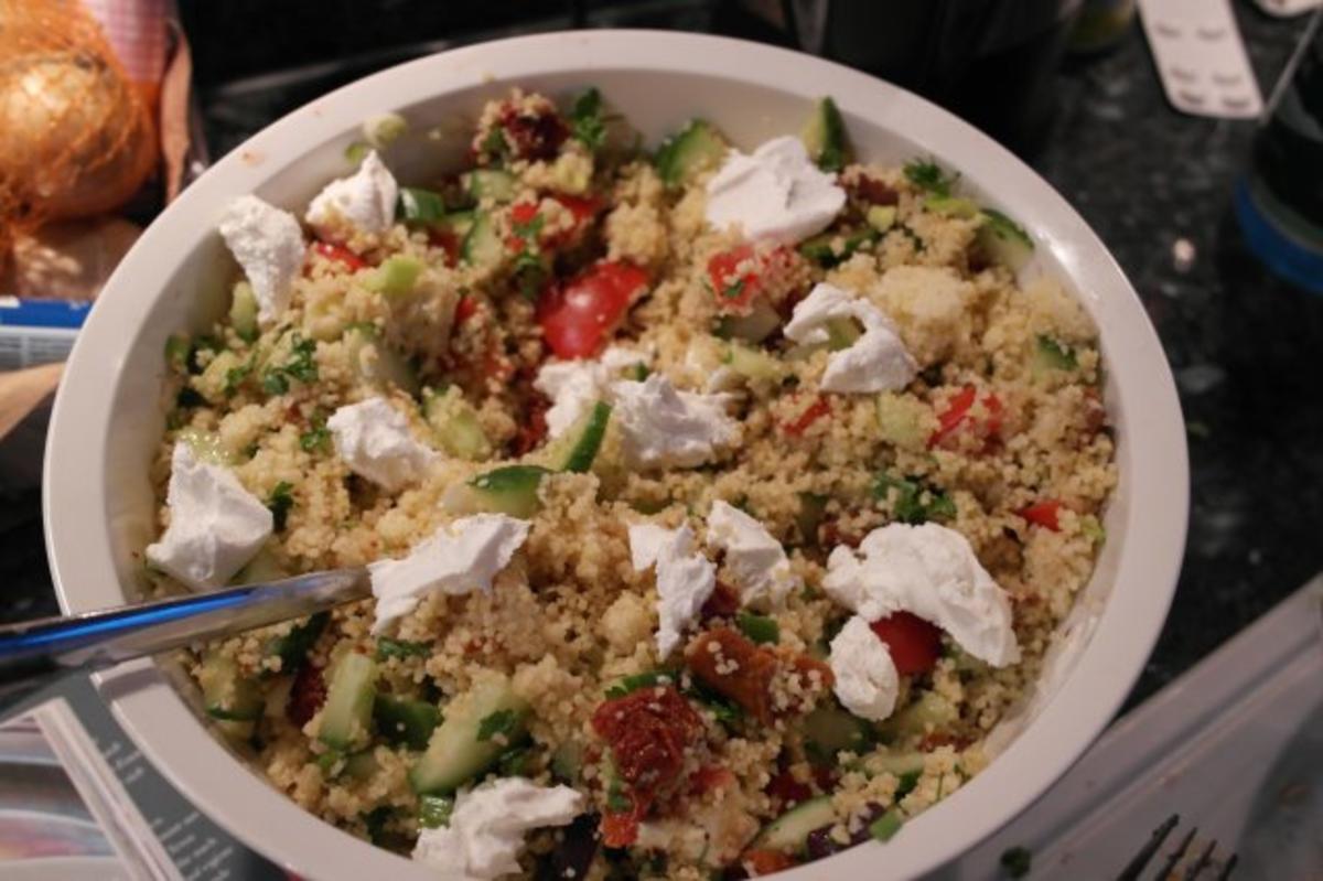 Couscous-Salat mit Ziegenfrischkäse - Rezept
