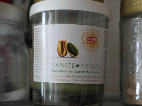 Rezept: Pistazien-Frischkäse-Brownies Bild Nr. 2 Pistazien-Frischkäse-Brownies - Rezept - Bild Nr. 2