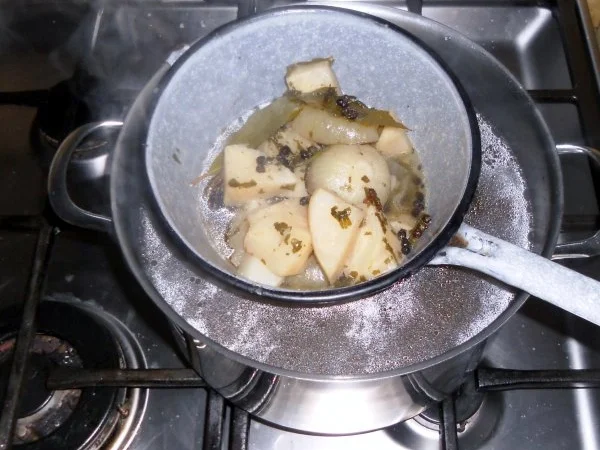 "Oma - Friede`s" klare Rindfleischsuppe mit Schwemmklößchen und Reis (Rzpt. um 1920) - Rezept - Bild Nr. 18