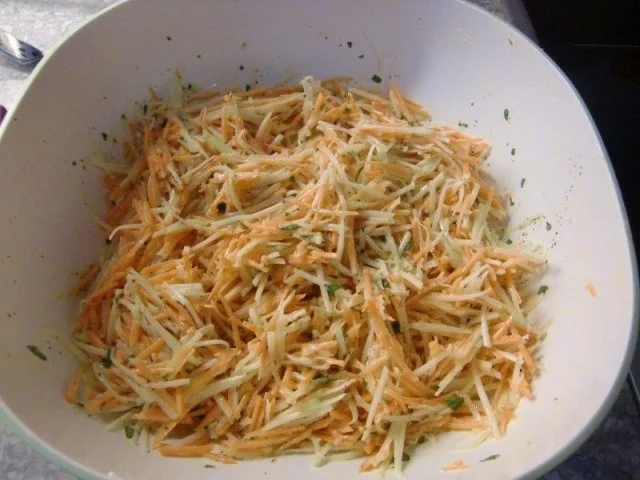 Rezept: Kohlrabi-Möhren-Salat à la Heiko Bild Nr. 8 Kohlrabi-Möhren-Salat à la Heiko - Rezept - Bild Nr. 8