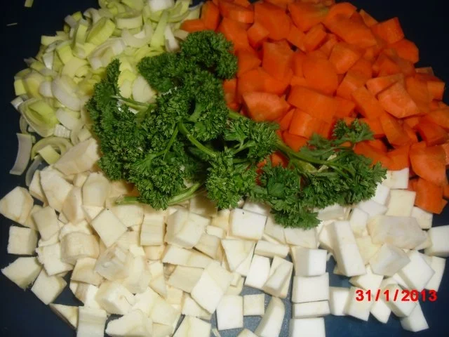 Kartoffelsuppe mit Würstchen, - Rezept - Bild Nr. 4