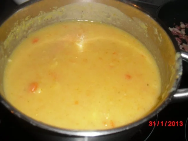 Kartoffelsuppe mit Würstchen, - Rezept - Bild Nr. 7