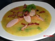 Kartoffelsuppe mit Würstchen, - Rezept