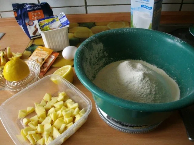 Rezept: Apfel-Quark Küchle.......nach Muffin-Art Bild Nr. 4 Apfel-Quark Küchle.......nach Muffin-Art - Rezept - Bild Nr. 4