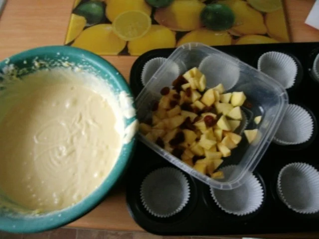 Rezept: Apfel-Quark Küchle.......nach Muffin-Art Bild Nr. 6 Apfel-Quark Küchle.......nach Muffin-Art - Rezept - Bild Nr. 6