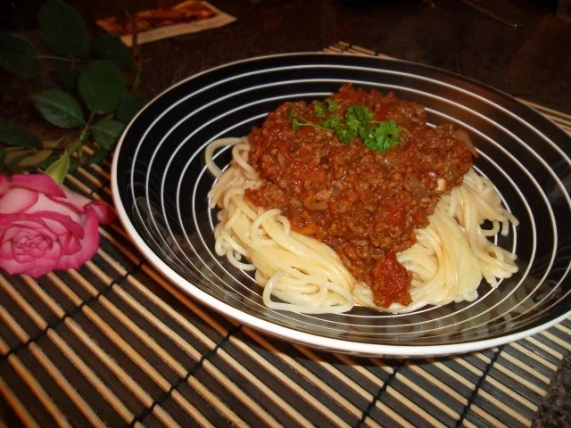 Rezept: Spaghetti mit Bologneser Soße Spaghetti mit Bologneser Soße - Rezept