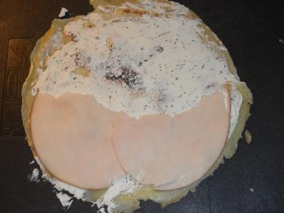 Rezept: Gefüllte Pfannkuchen a la Party Bild Nr. 4 Gefüllte Pfannkuchen a la Party - Rezept - Bild Nr. 4