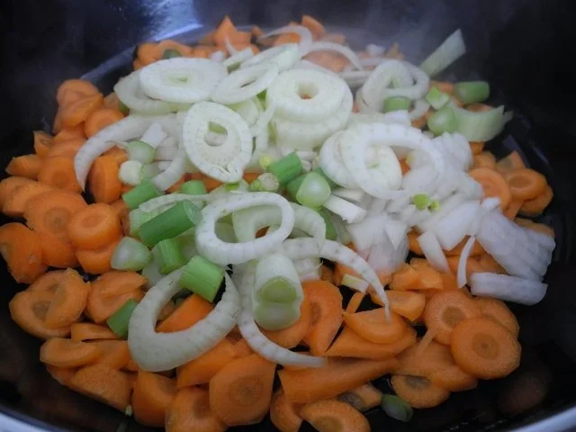 Rezept: Gemüsebeilage : Geschmortes Gemüse Bild Nr. 9 Gemüsebeilage : Geschmortes Gemüse - Rezept - Bild Nr. 9