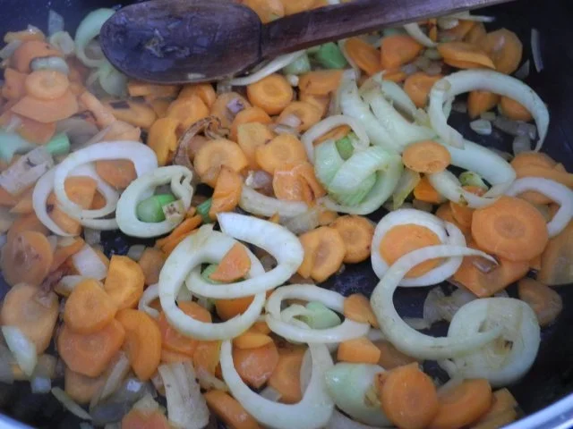 Rezept: Gemüsebeilage : Geschmortes Gemüse Bild Nr. 10 Gemüsebeilage : Geschmortes Gemüse - Rezept - Bild Nr. 10