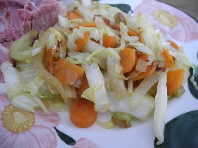 Rezept: Gemüsebeilage : Geschmortes Gemüse Gemüsebeilage : Geschmortes Gemüse - Rezept