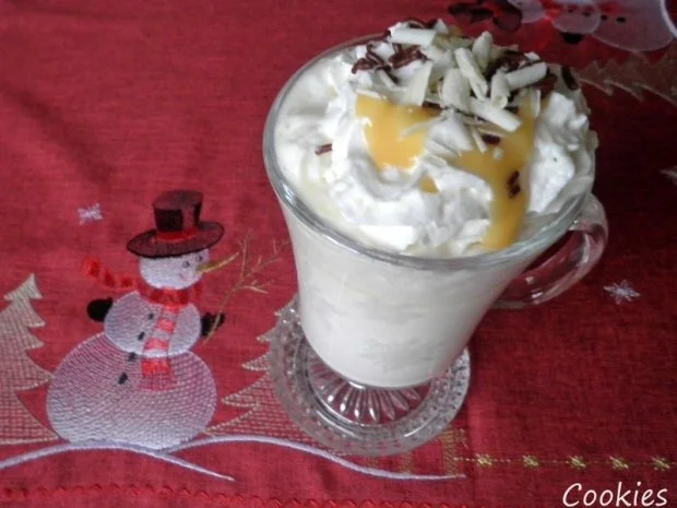 Rezept: Heiße weiße Schokolade Bild Nr. 2 Heiße weiße Schokolade - Rezept - Bild Nr. 2