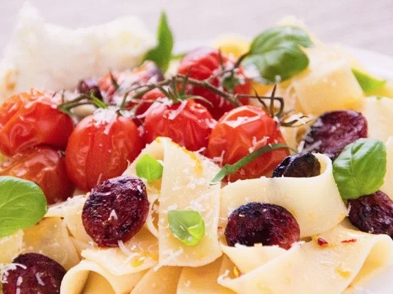 Pasta mit Chorizo, Tomaten, Chili und Mozzarella - Rezept - Bild Nr. 5