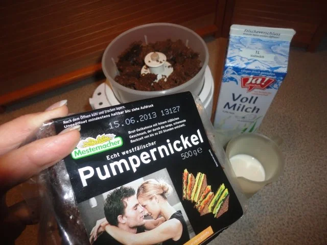 Rezept: knusprige Pumpernickel Cräcker Bild Nr. 2 knusprige Pumpernickel Cräcker - Rezept - Bild Nr. 2