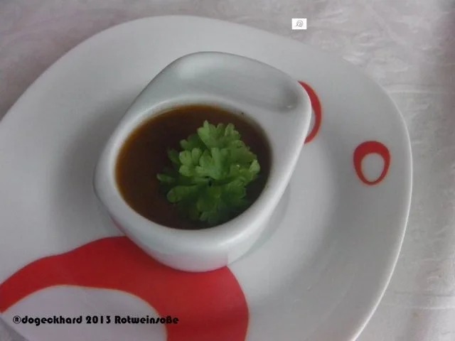 Rezept: Rotweinsoße Bild Nr. 3 Rotweinsoße - Rezept - Bild Nr. 3