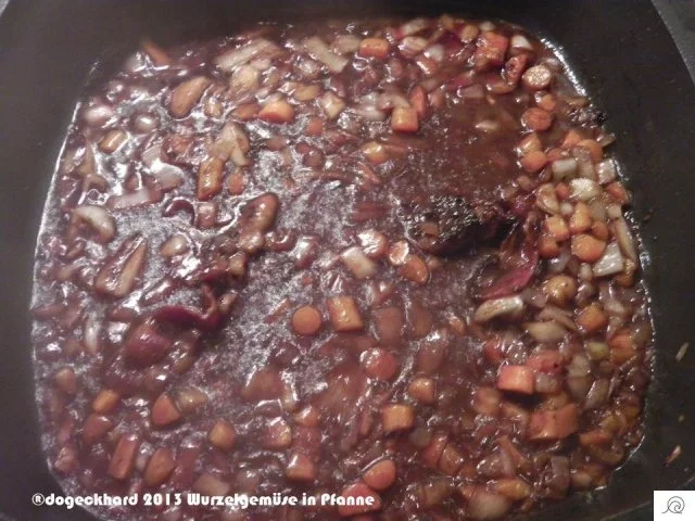 Rinderrouladen in Rotweinsoße - Rezept - Bild Nr. 9